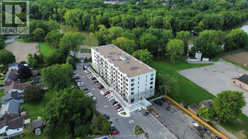 512 - 364 GRAND AVENUE EAST Image 2