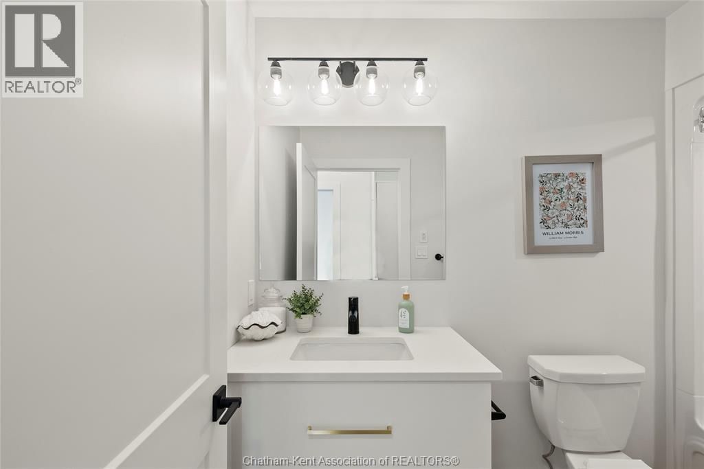 512 - 364 GRAND AVENUE EAST Image 30