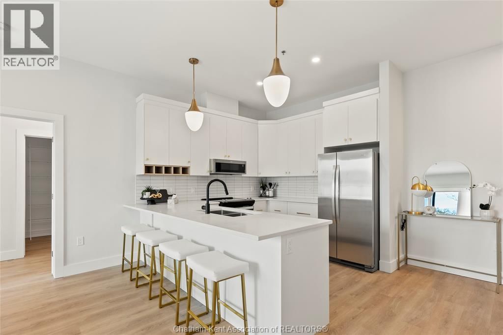 512 - 364 GRAND AVENUE EAST Image 6