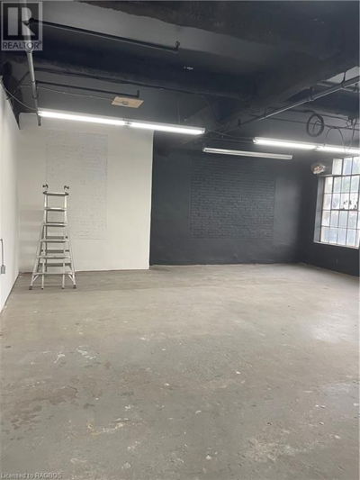 Commercial for Rent in Ontario