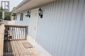 227 LOUISA Street Image 10