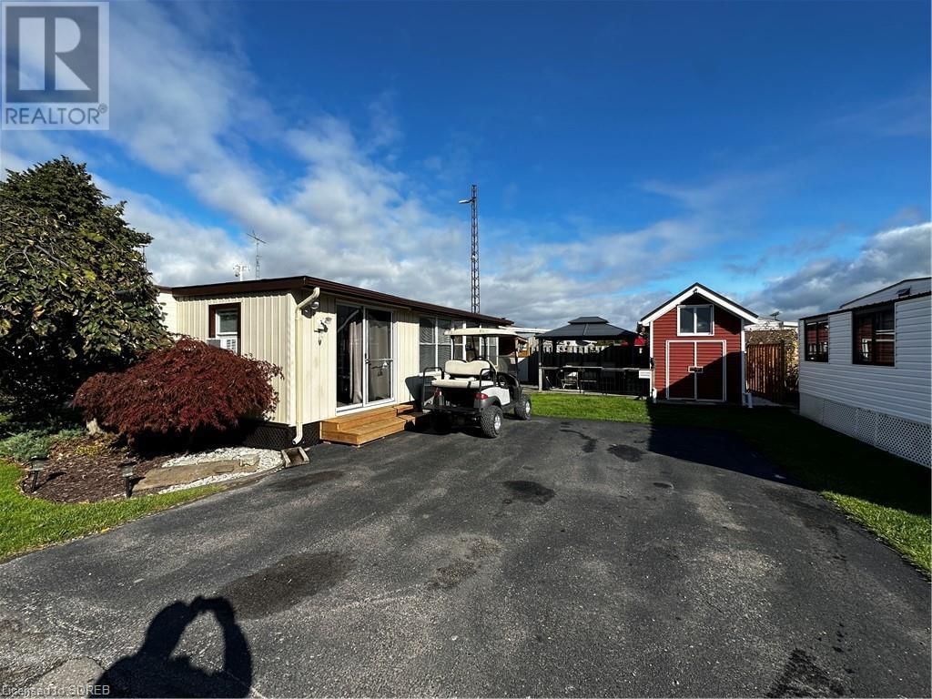 33 - 92 CLUBHOUSE ROAD Image 1