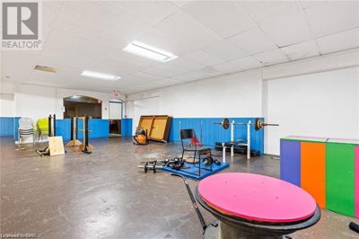 Commercial for Rent in Ontario