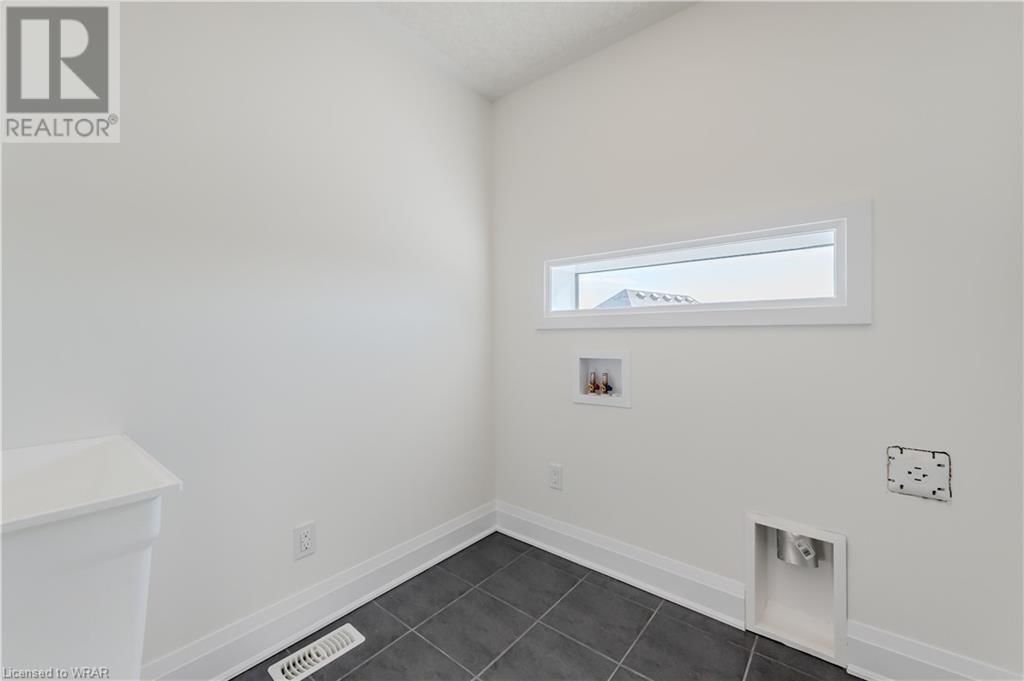 695 BENNINGER DRIVE Image 41