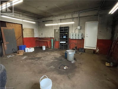 Commercial for Rent in Ontario