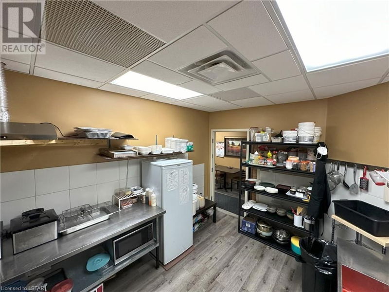 Image #1 of Restaurant for Sale at 128 Broadway Street, Tillsonburg, Ontario