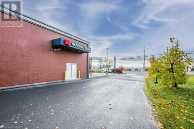 Commercial for Rent in Ontario