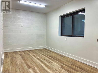 Commercial for Rent in Ontario