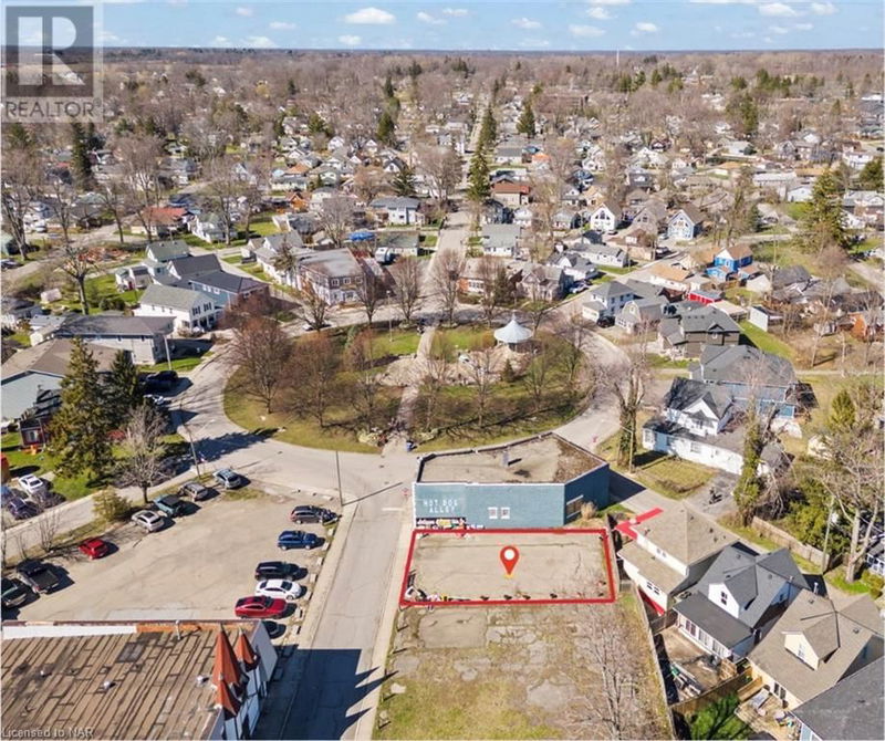 34 QUEENS Circle  Fort Erie, L0S1B0 | Image 2