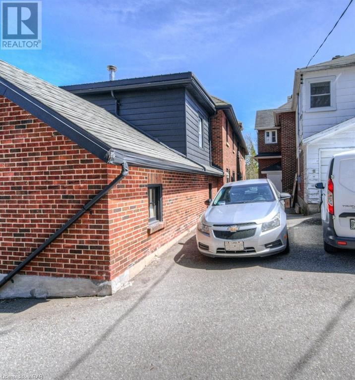 84 JOHN Street West Waterloo, N2L1C1 | Image 27