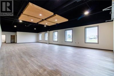 Commercial for Rent in Ontario