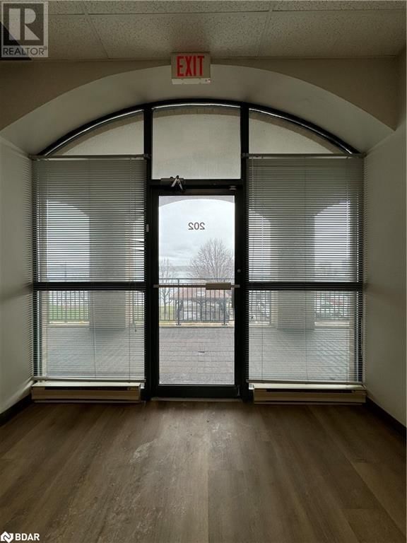 202 - 140 DUNLOP STREET EAST Image 3