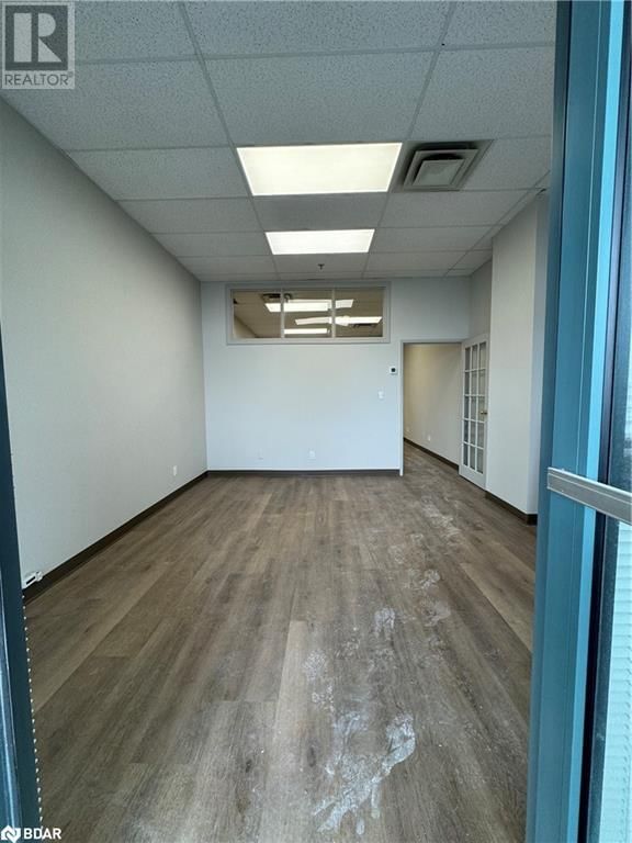 202 - 140 DUNLOP STREET EAST Image 4