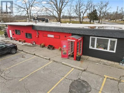 Image #1 of Commercial for Sale at 7891 Portage Road, Niagara Falls, Ontario