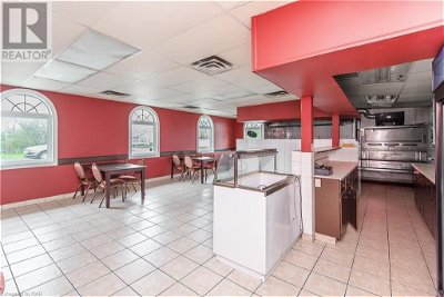 Image #1 of Commercial for Sale at 1206 Dominion Road, Fort Erie, Ontario