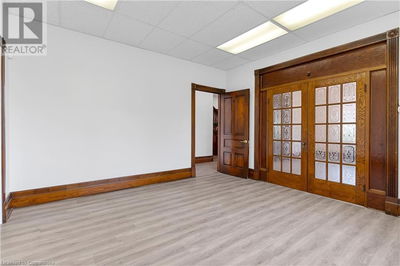 Commercial for Rent in Ontario