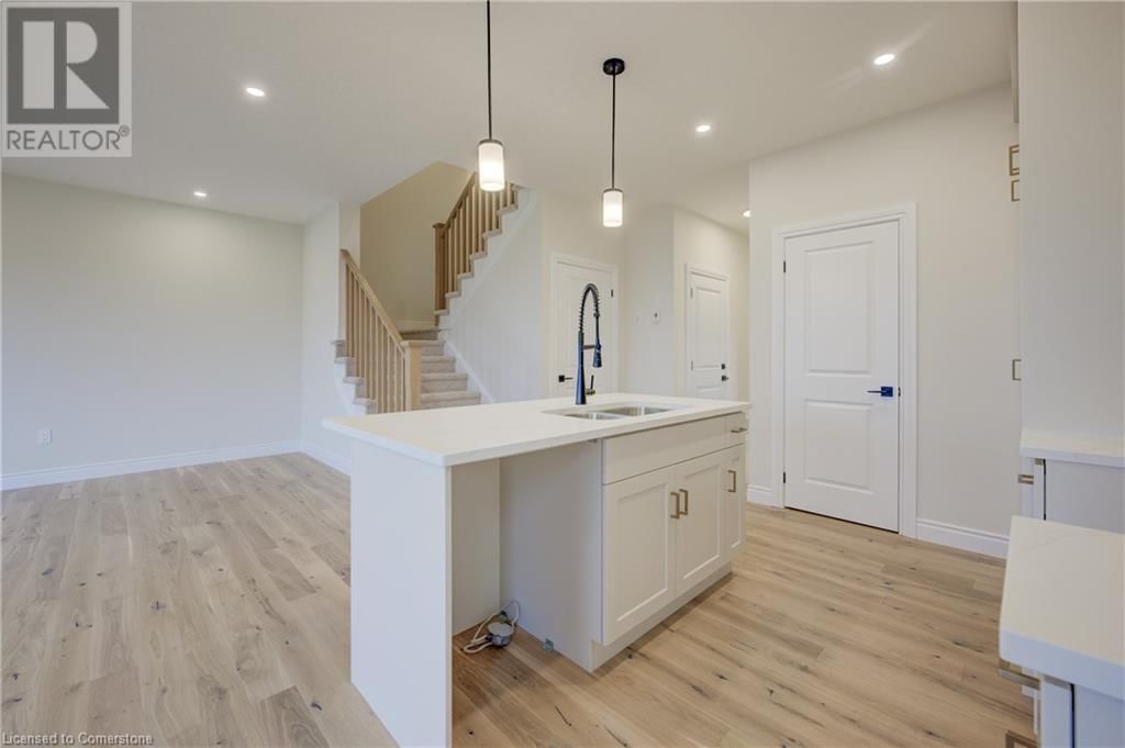 30 ANNE STREET WEST Image 16