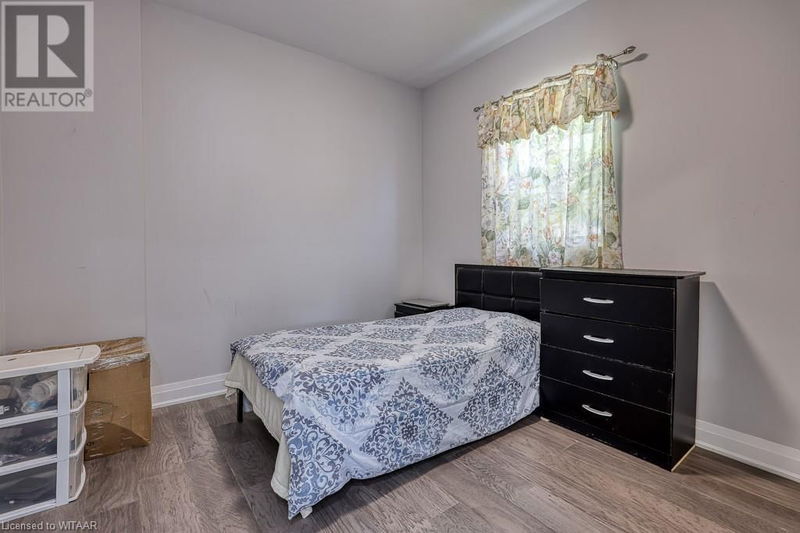 734 DUNDAS Street  Woodstock, N4S1E9 | Image 15