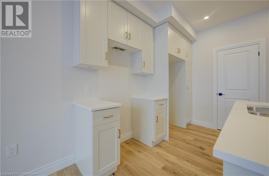 36 ANNE STREET WEST Image 10