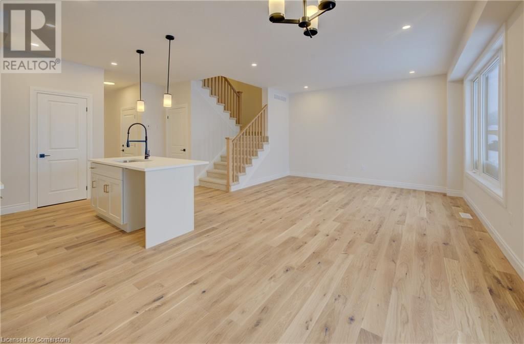 36 ANNE STREET WEST Image 13