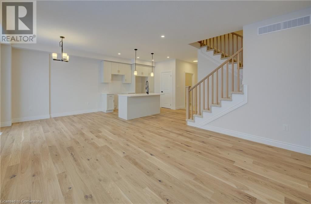 36 ANNE STREET WEST Image 15