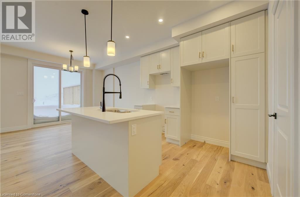36 ANNE STREET WEST Image 6