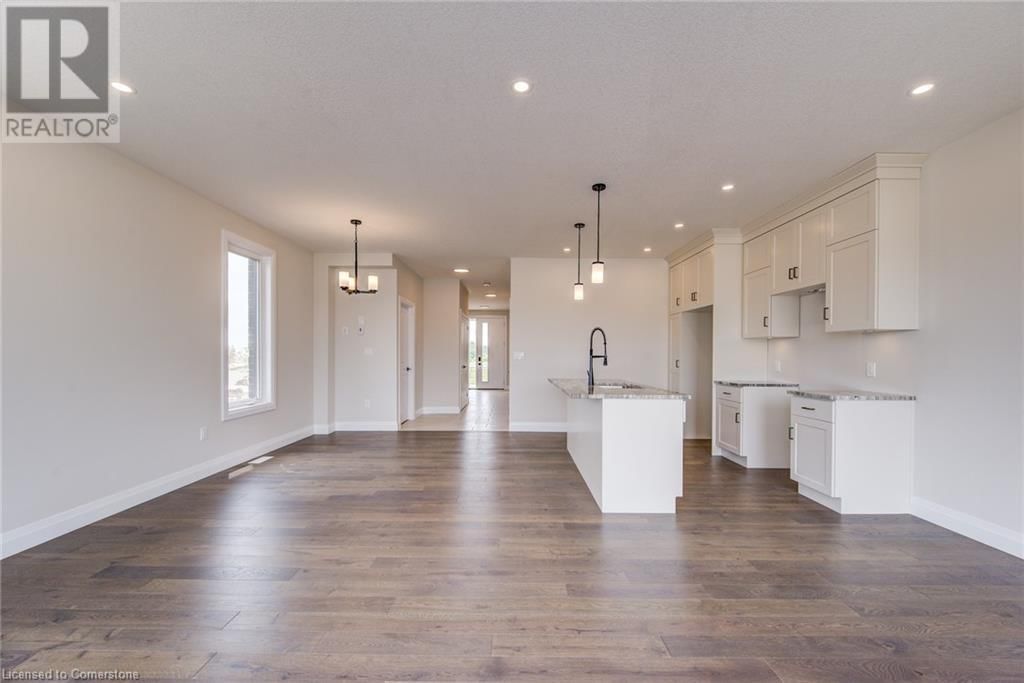 102 THACKERAY WAY Image 17