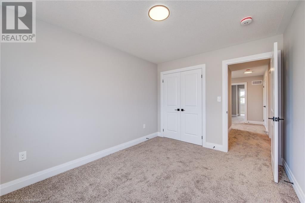 102 THACKERAY WAY Image 26