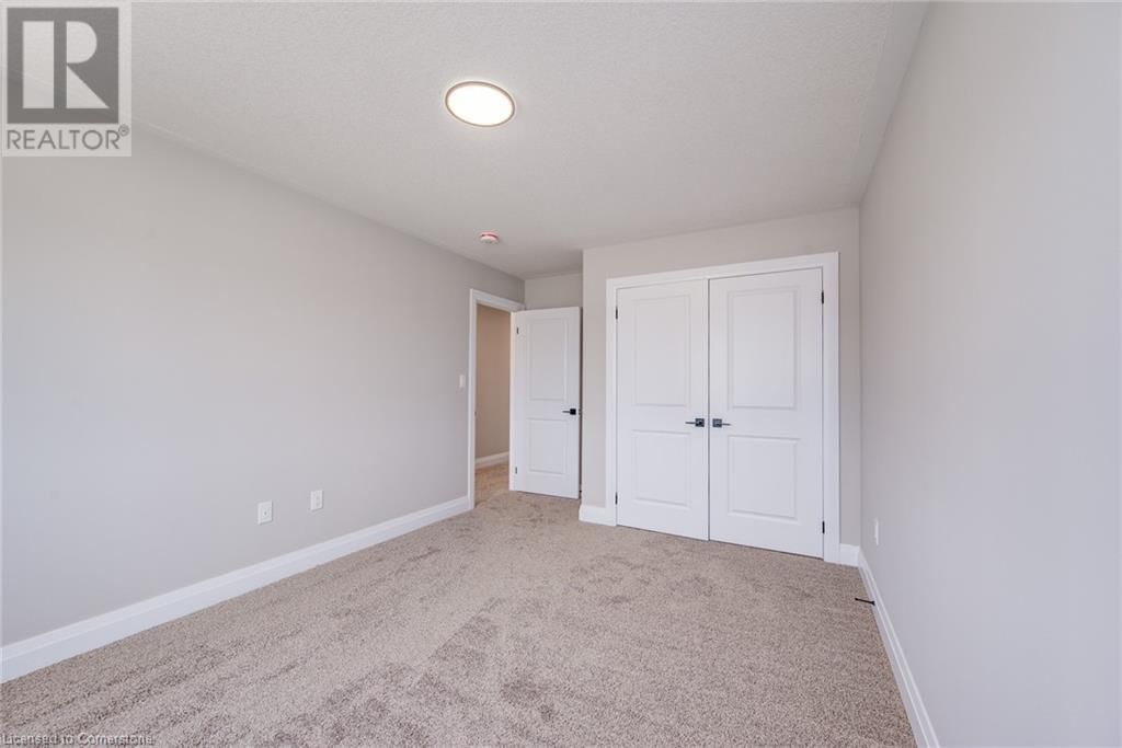 102 THACKERAY WAY Image 28