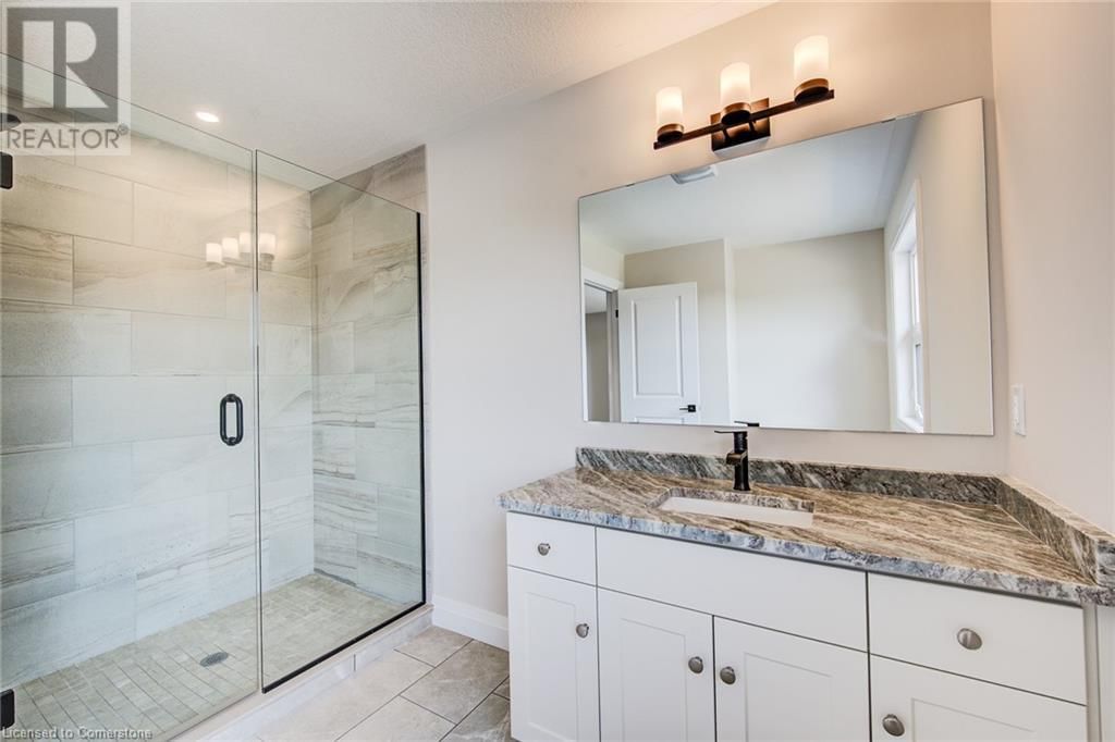 102 THACKERAY WAY Image 35