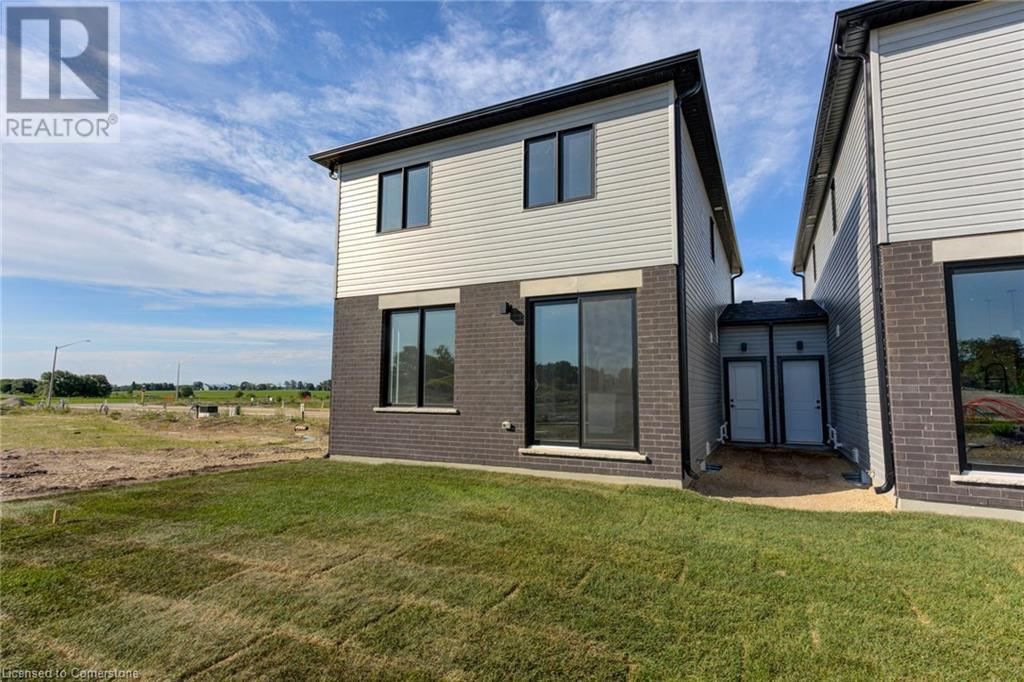 102 THACKERAY WAY Image 4