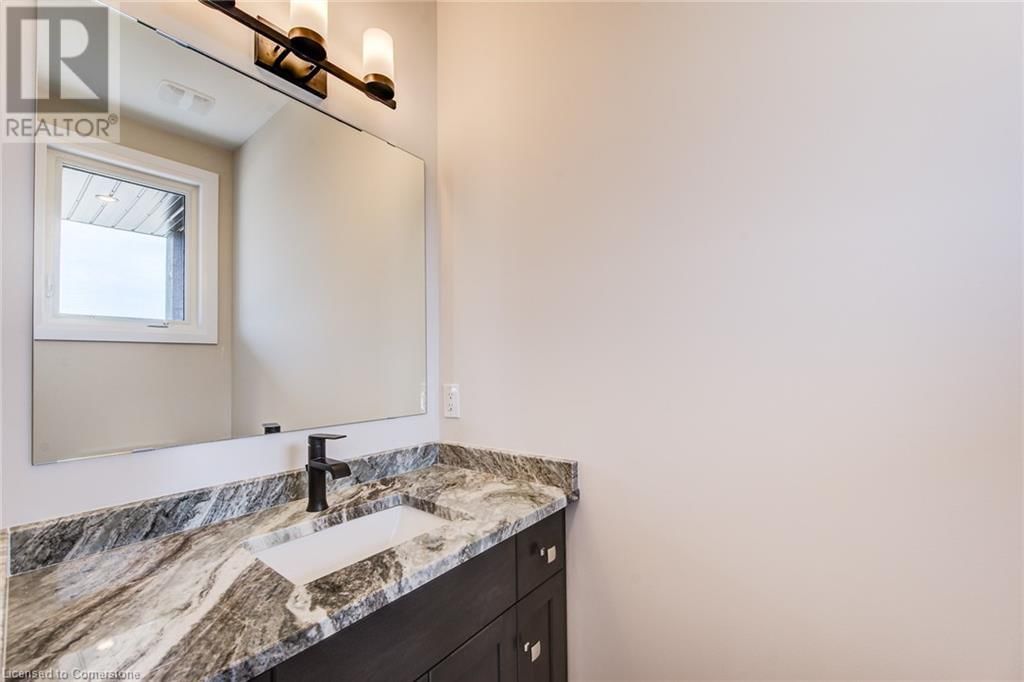 102 THACKERAY WAY Image 8