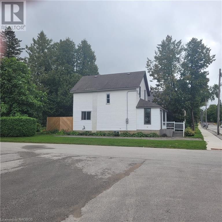 519 SCOTT Street  South Bruce Peninsula, N0H2T0 | Image 2