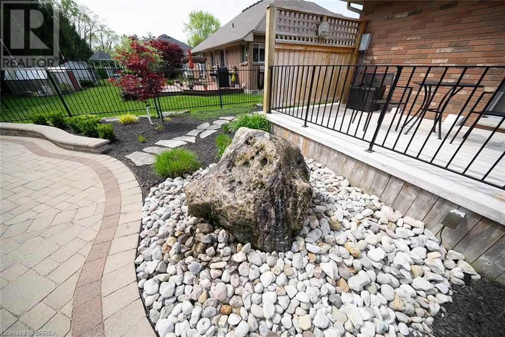 8 RAVINE Court Image 30