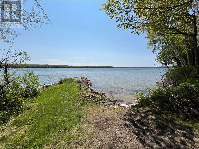 270 BARNEY'S Boulevard  Northern Bruce Peninsula, N0H1Z0 | Image 2