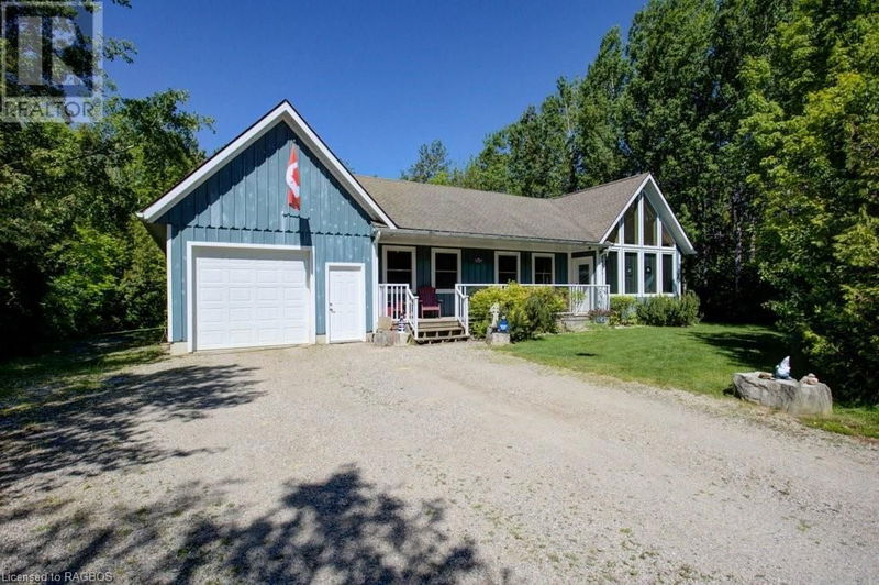 32 PINE FOREST Drive  Sauble Beach, N0H1P0 | Image 2