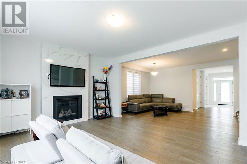 120 SHALLOW POND Place  Ottawa, K4A5N9 | Image 8