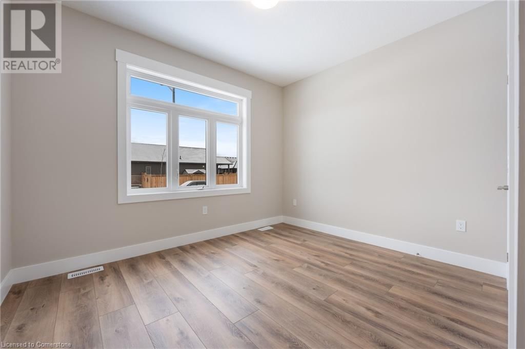 135 GIBBONS STREET Image 24