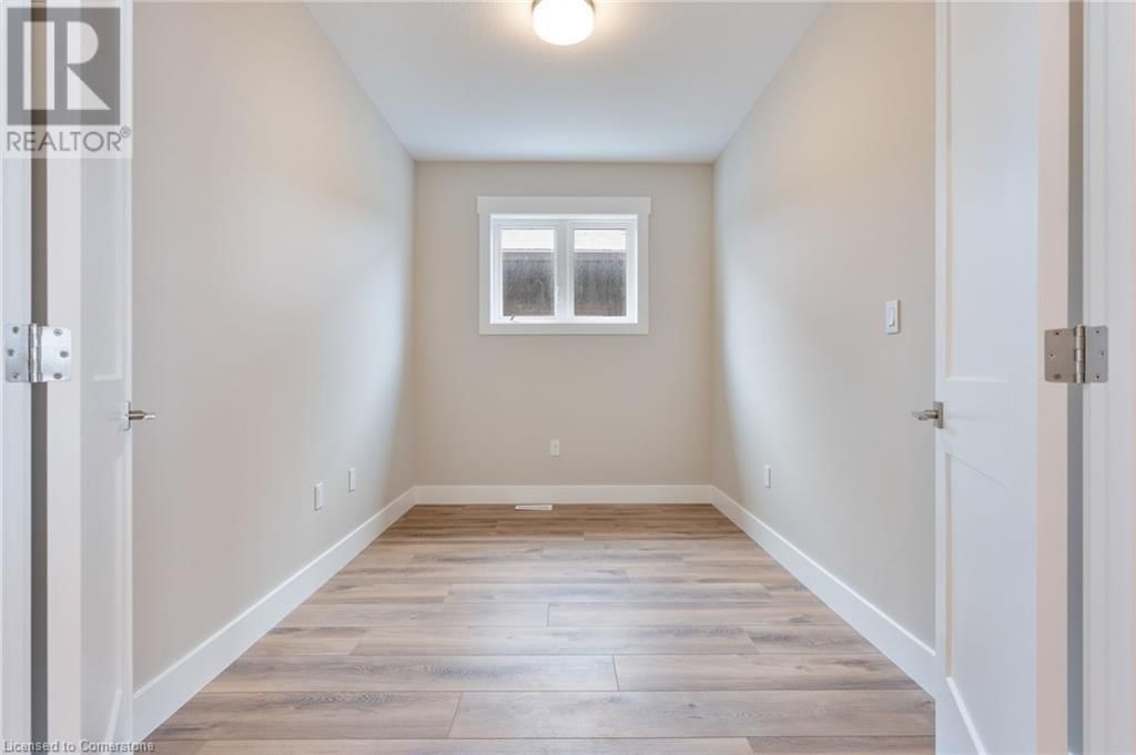 135 GIBBONS STREET Image 28