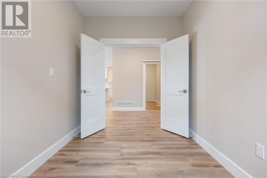 135 GIBBONS STREET Image 29