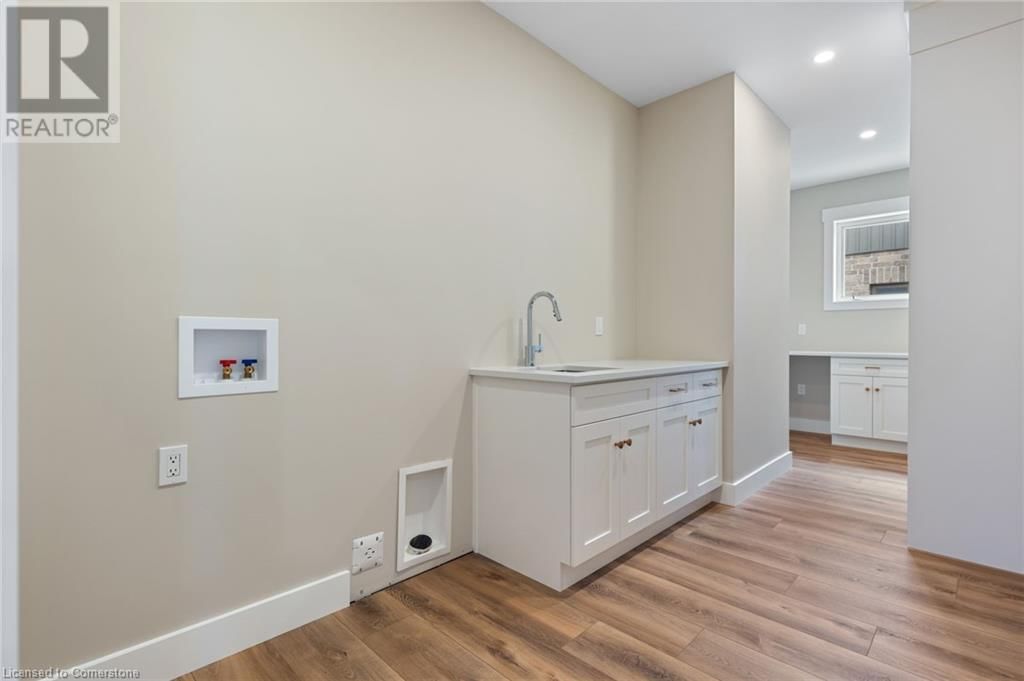 135 GIBBONS STREET Image 31
