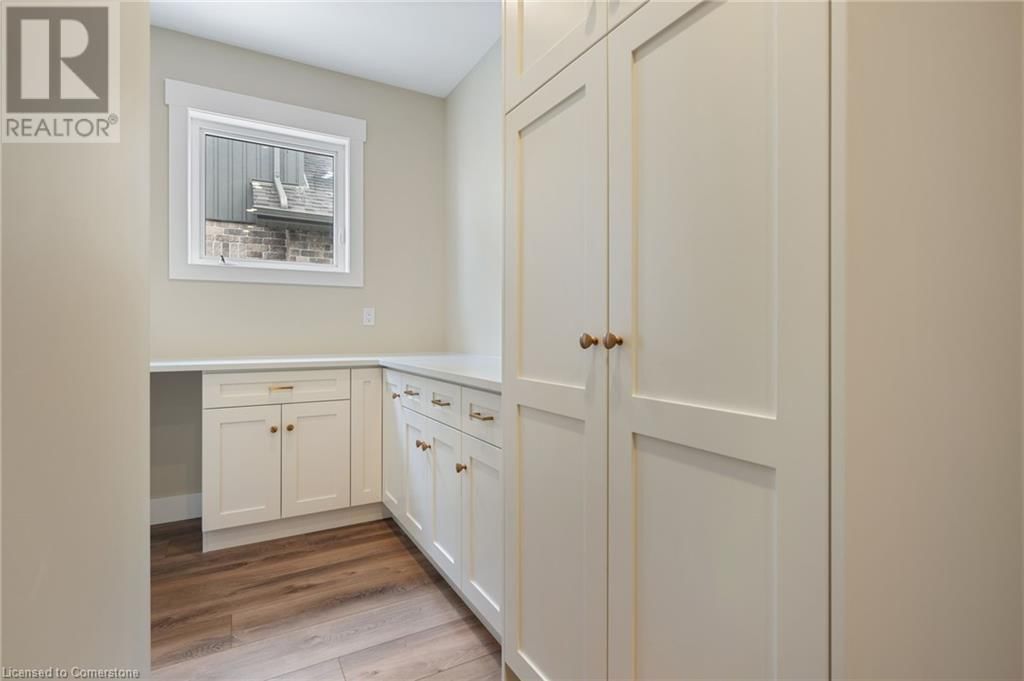 135 GIBBONS STREET Image 32