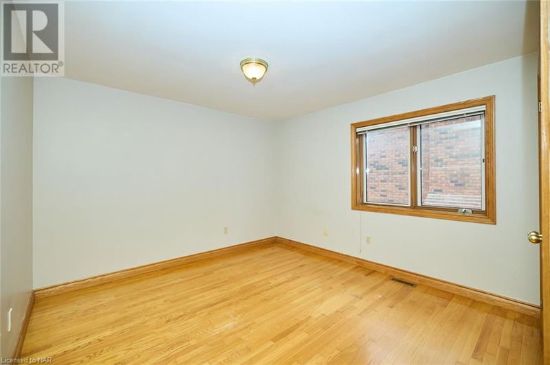 7050 HAROVICS Lane  Niagara Falls, L2G7S9 | Image 20