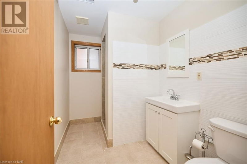 7050 HAROVICS Lane  Niagara Falls, L2G7S9 | Image 30