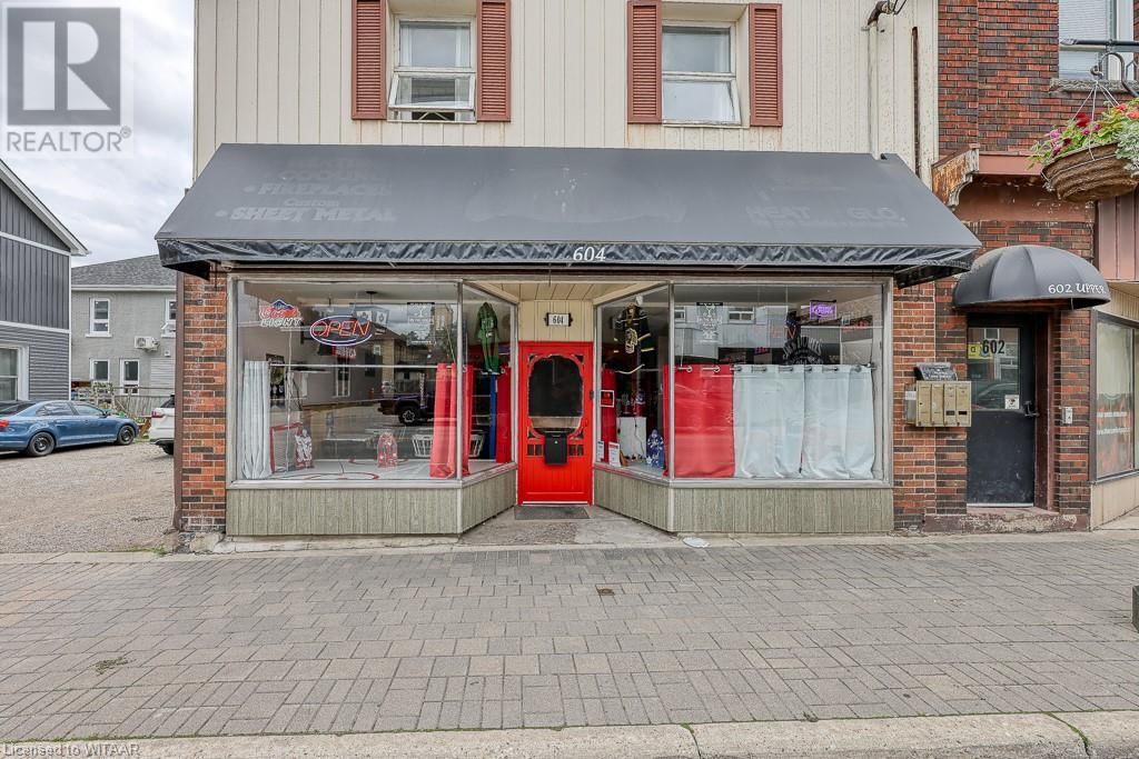 604 DUNDAS Street Image 31