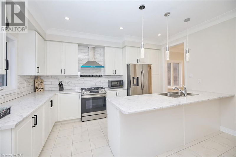 237 SHOREVIEW Drive  Welland, L3B0H3 | Image 11