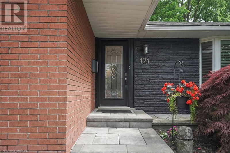 121 GRANT Boulevard  Dundas, L9H4L9 | Image 2