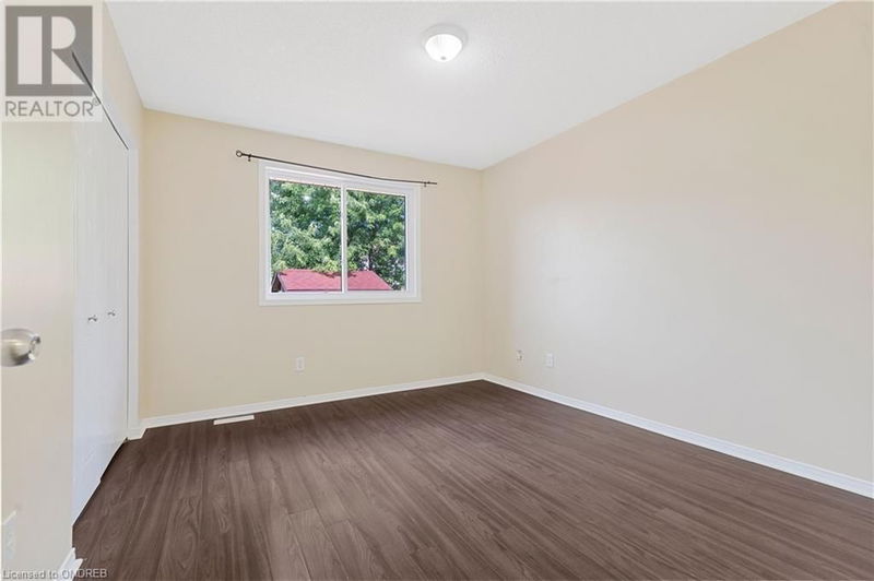 1946 BLOOM Crescent  London, N5X4N1 | Image 14