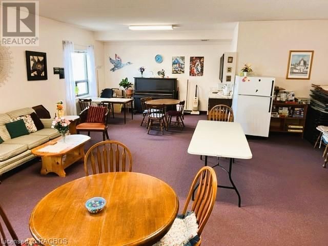 325 LAMBTON Street Image 14