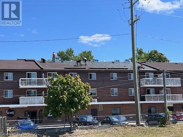 325 LAMBTON Street Image 28